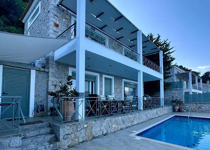 Semesterbostad Korina *