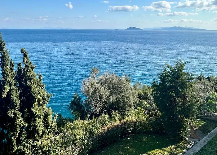 Korina Semesterbostad